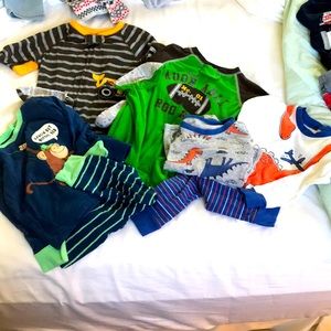 Amazing price...Carter’s 4 SETS!!! Toddler Pajamas